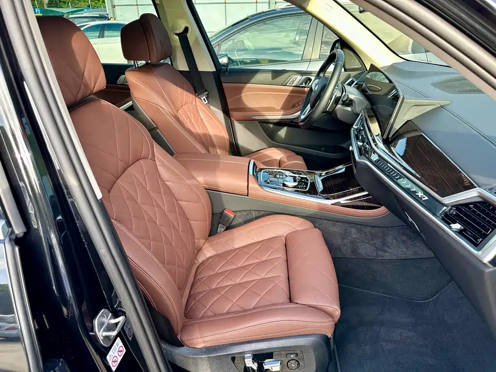 BMW X7 — миниатюра 16