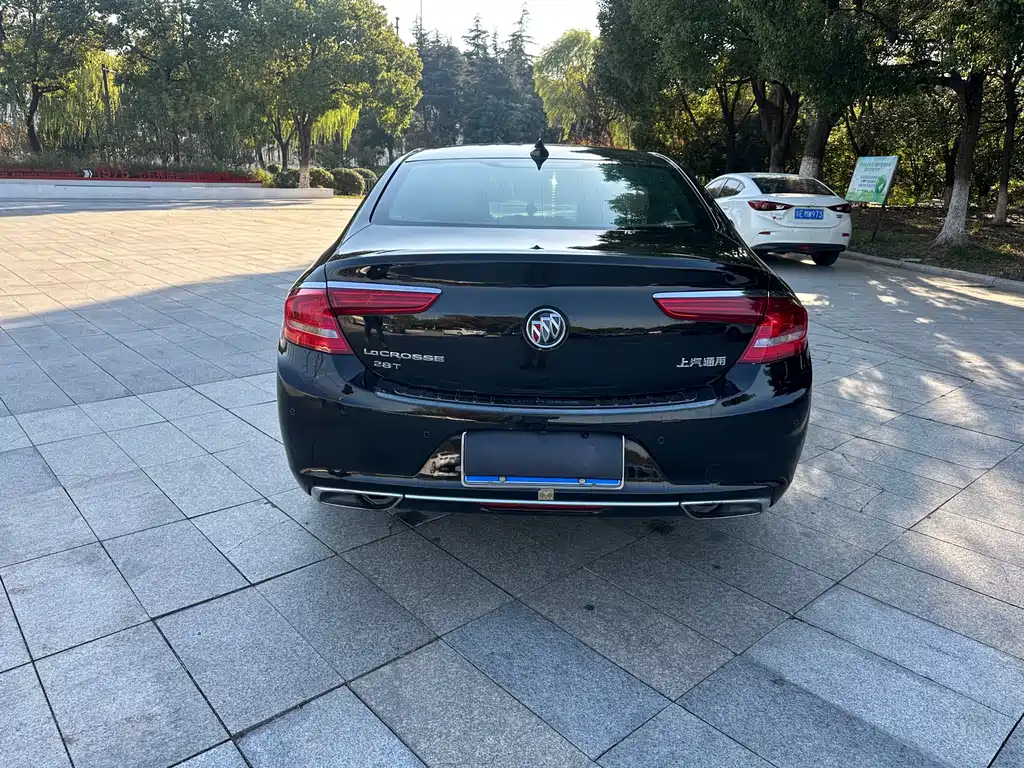 Buick LaCrosse — миниатюра 5