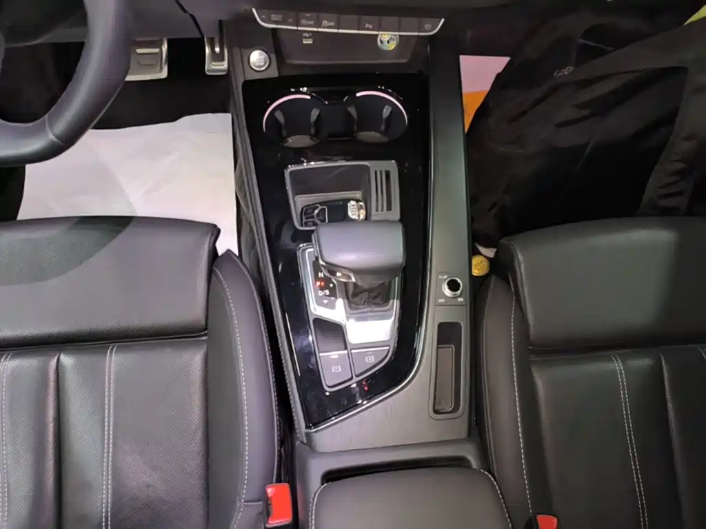 Audi A4L — миниатюра 14