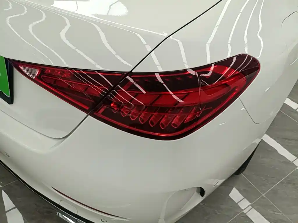 Mercedes-Benz C-Class — миниатюра 8