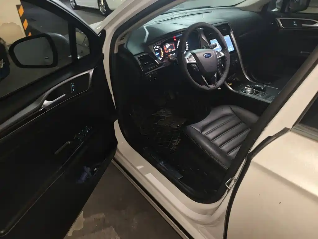 Ford Mondeo — миниатюра 14