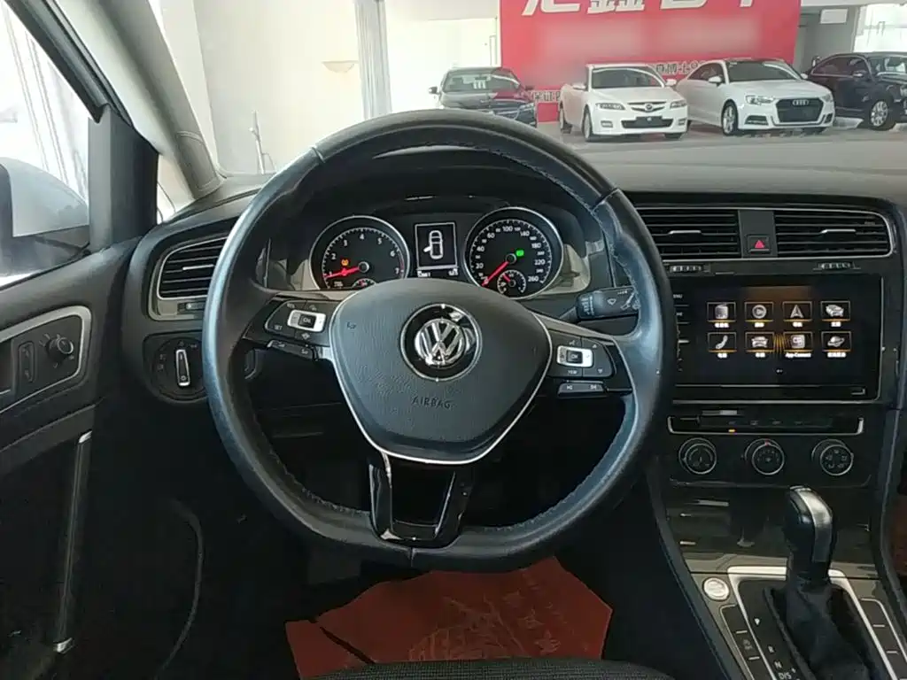Volkswagen Golf — миниатюра 11