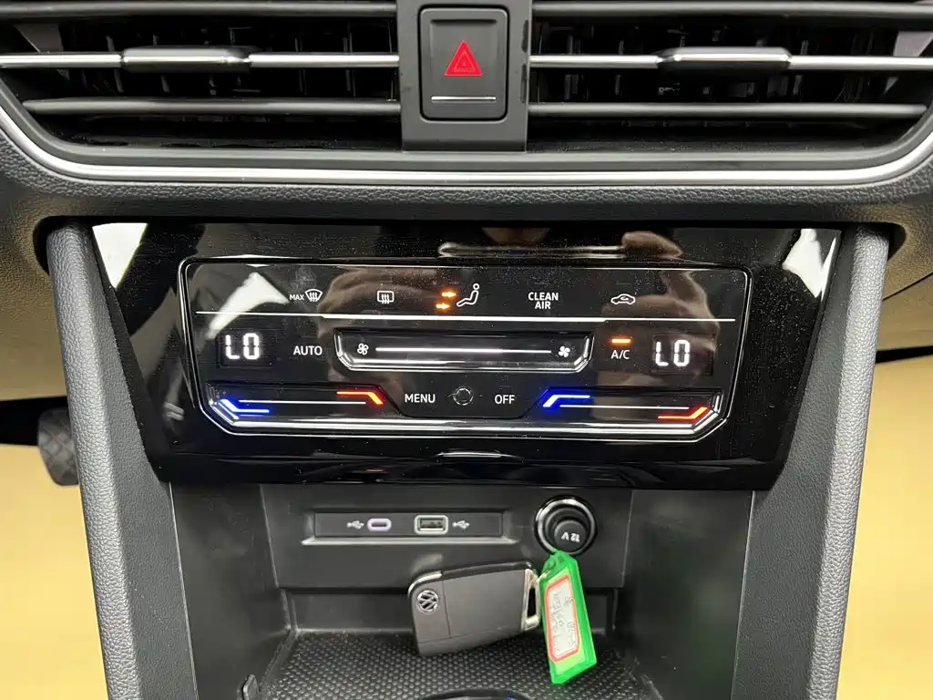 Volkswagen Tiguan L — миниатюра 22