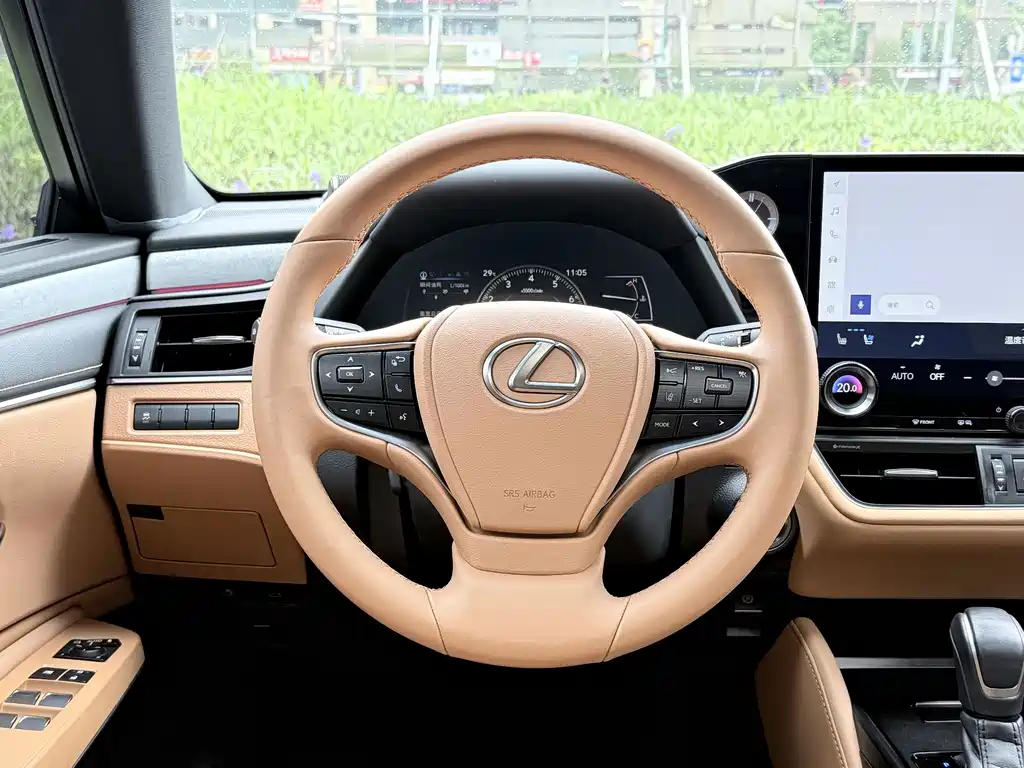 Lexus ES — миниатюра 11