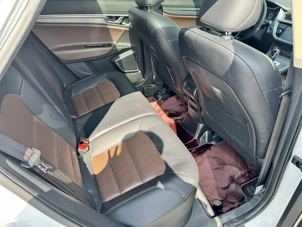 Geely Emgrand GS — миниатюра 12