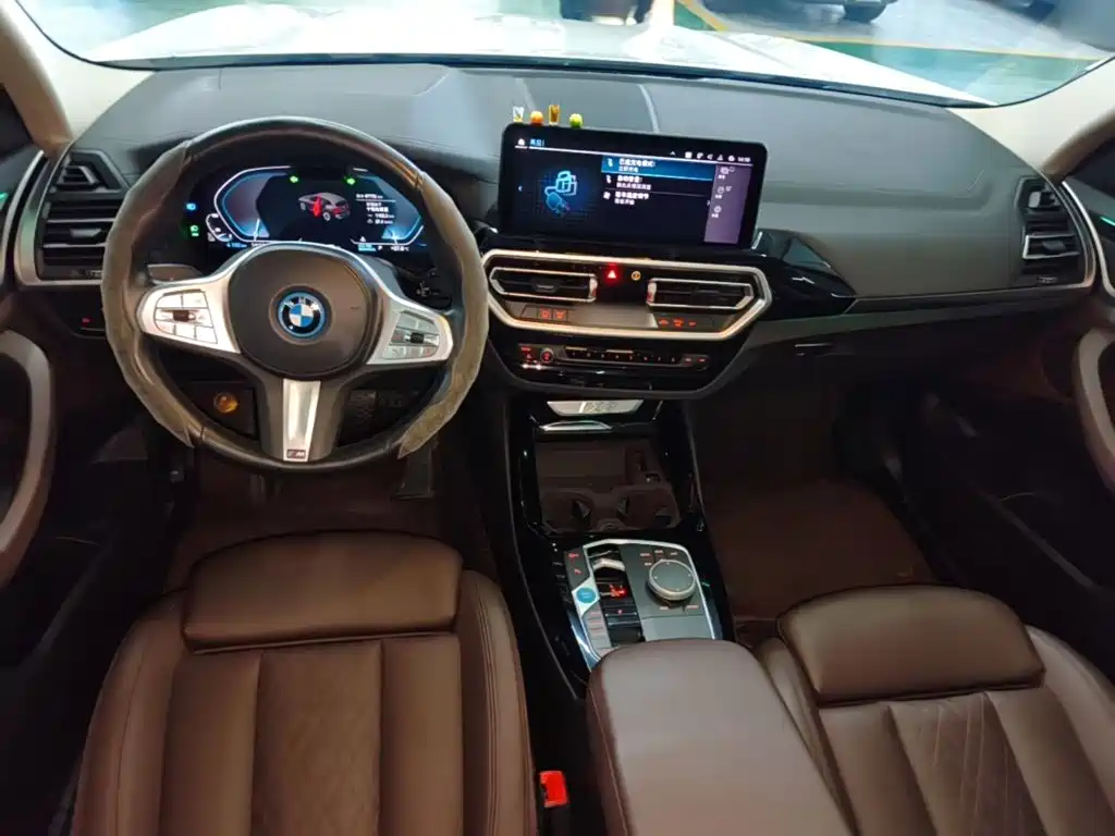 BMW iX3 — миниатюра 10