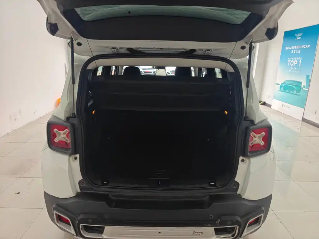 Jeep Renegade — миниатюра 16