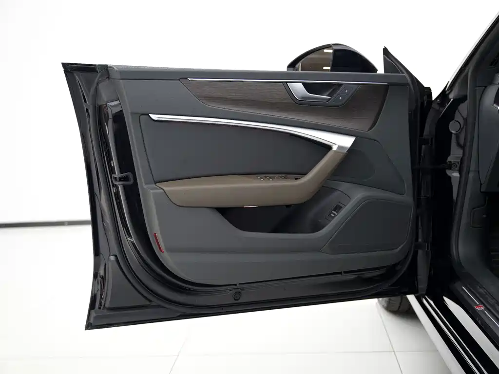 Audi A7L — миниатюра 14
