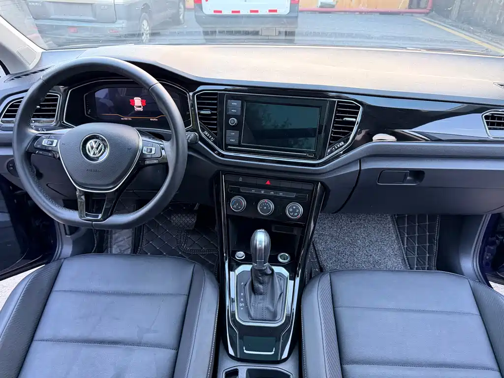 Volkswagen T-Roc — миниатюра 6