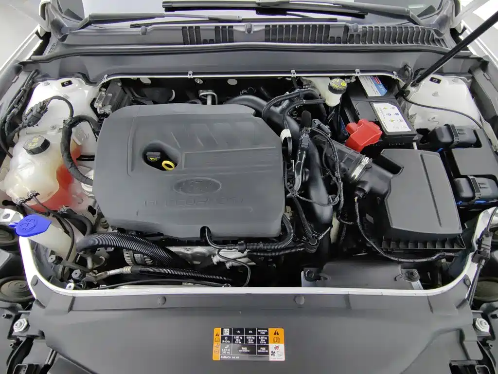 Ford Mondeo — миниатюра 6