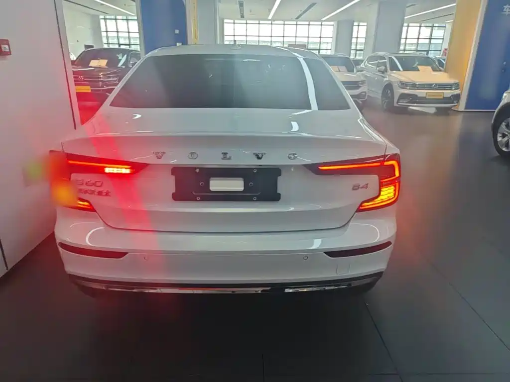 Volvo S60 — миниатюра 6