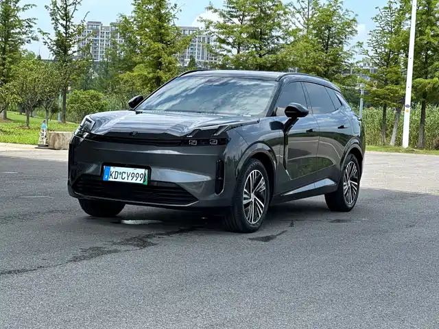 2024 Lynk & Co 08