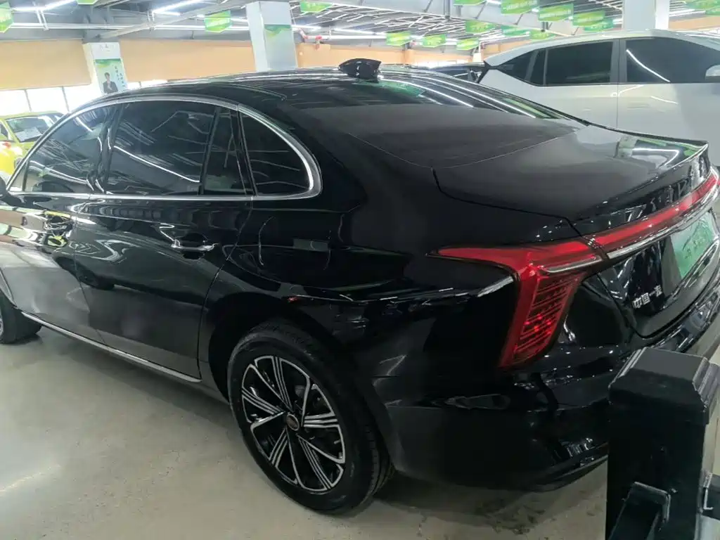 Hongqi Hongqi H5 PHEV — миниатюра 5