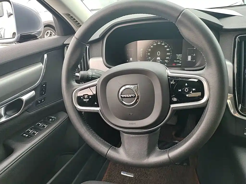 Volvo S90 — миниатюра 11