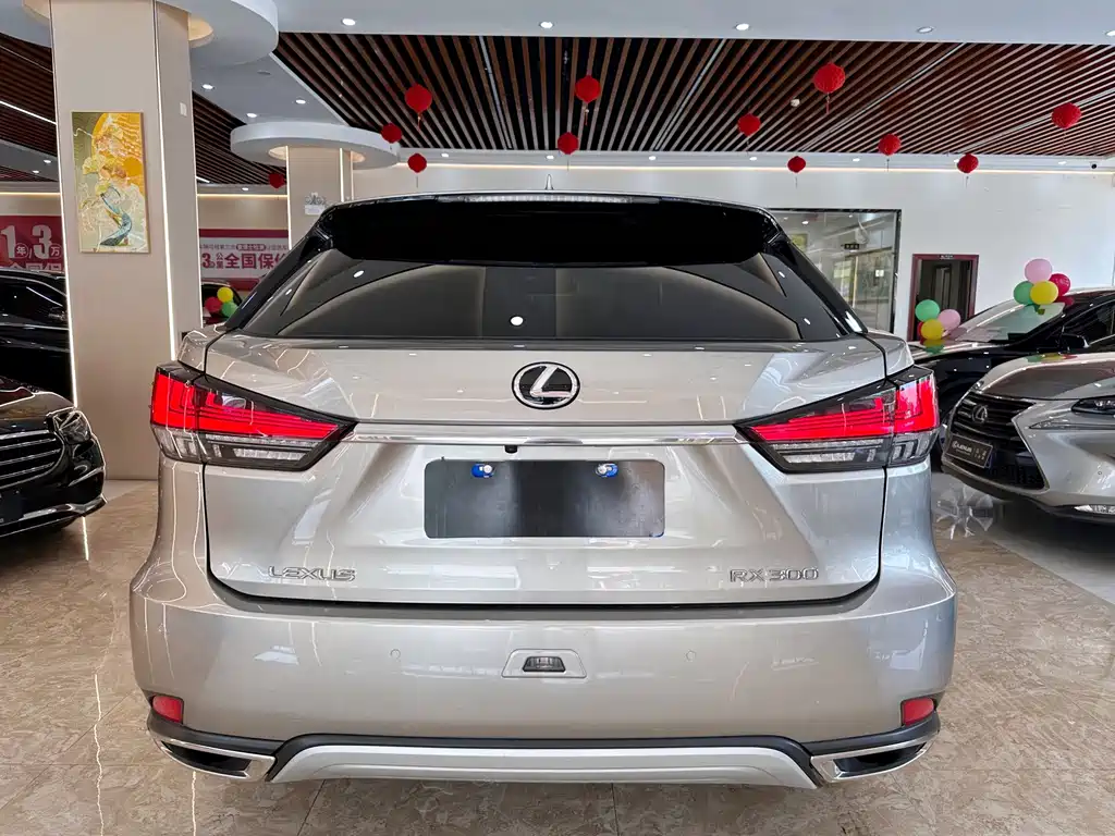 Lexus RX — миниатюра 5