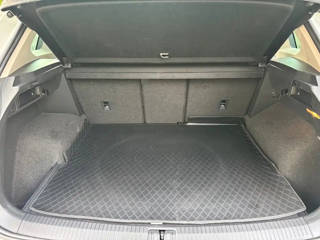 Volkswagen Tiguan — миниатюра 22