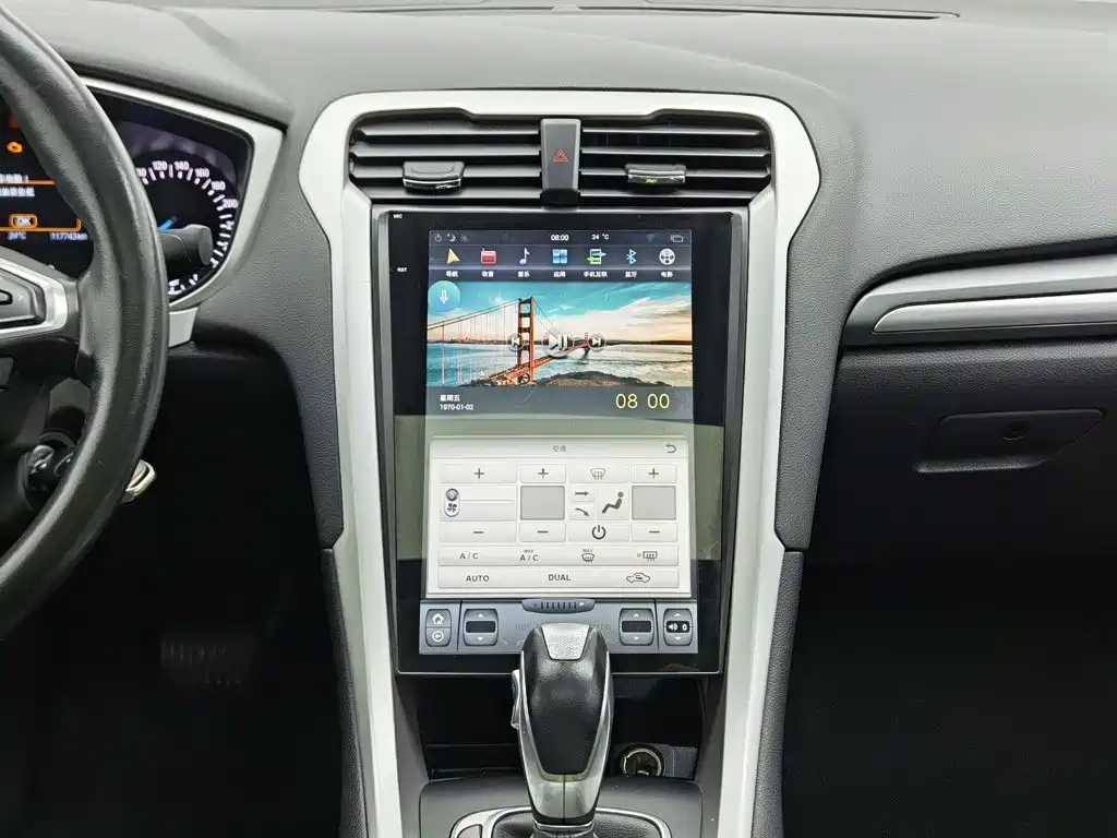 Ford Mondeo — миниатюра 12