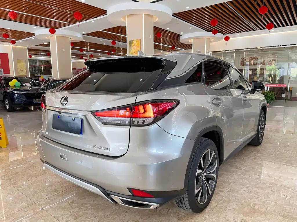 Lexus RX — миниатюра 4