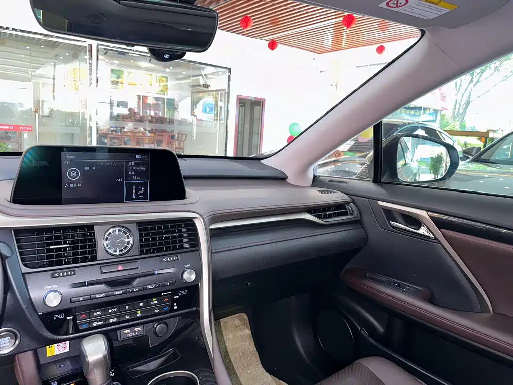 Lexus RX — миниатюра 9