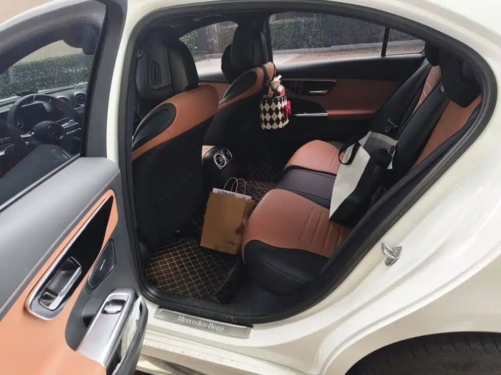 Mercedes-Benz C-Class — миниатюра 15