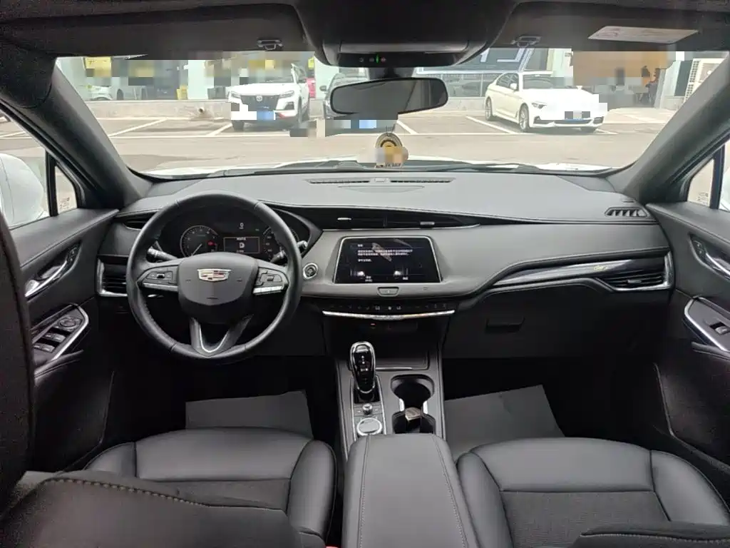 Cadillac XT4 — миниатюра 10