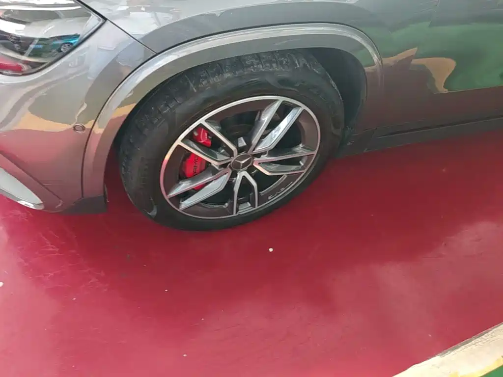 Mercedes-Benz GLA AMG — миниатюра 23