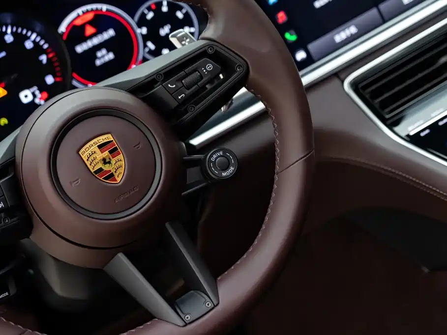Porsche Panamera — миниатюра 24