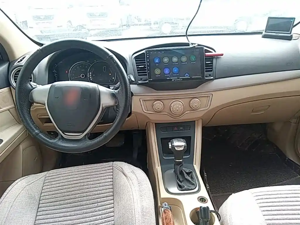 Roewe 350 2015 1.5L AT Luxury