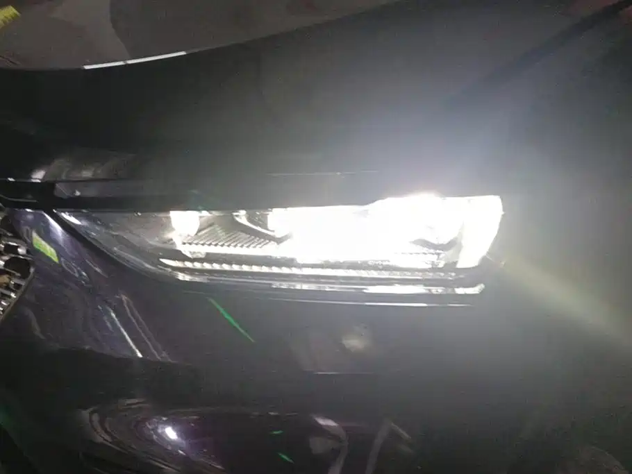 WEI PAI WEI BRAND VV7