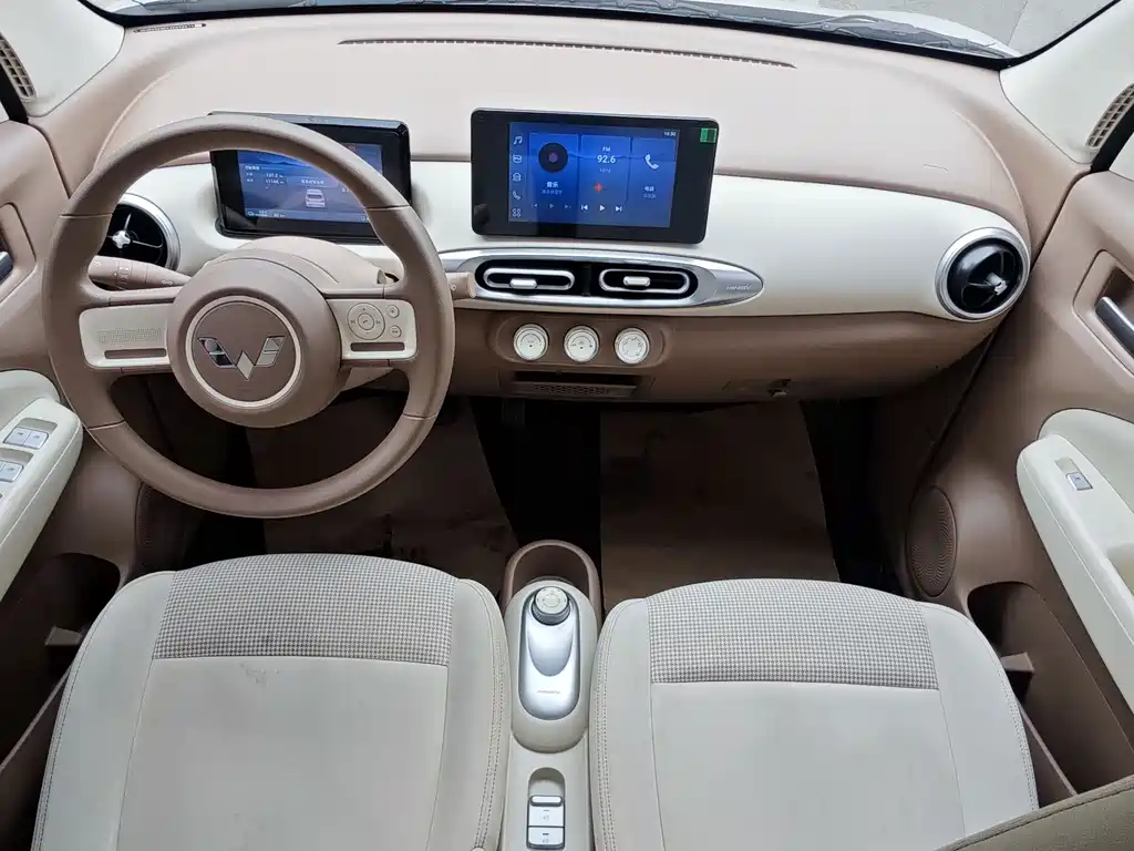 Wuling MINIEV — миниатюра 3