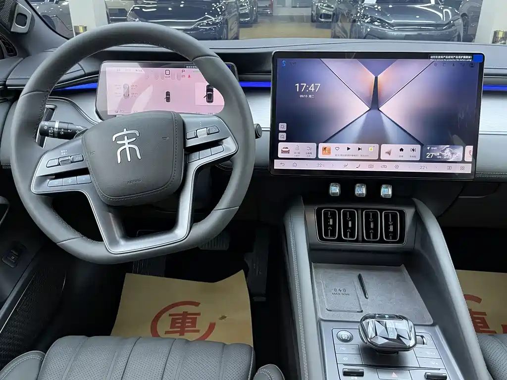 BYD L EV — миниатюра 7