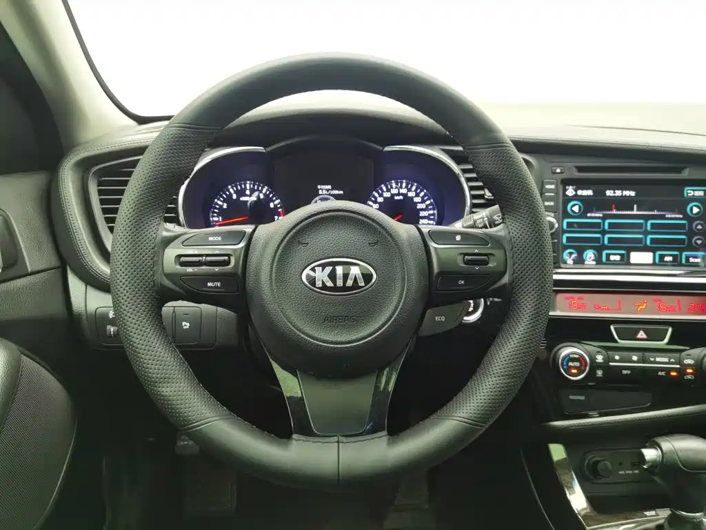 Kia K5 — миниатюра 11
