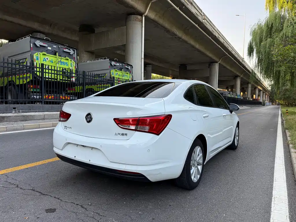 Buick Verano — миниатюра 5