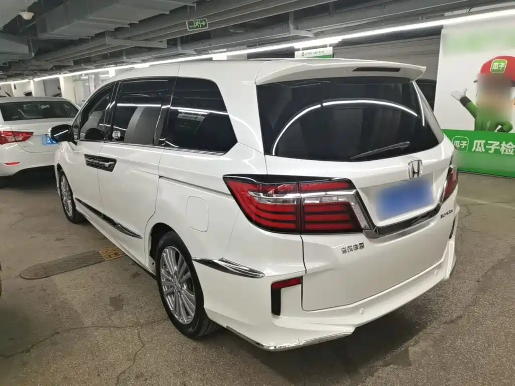 Honda Elysion — миниатюра 5