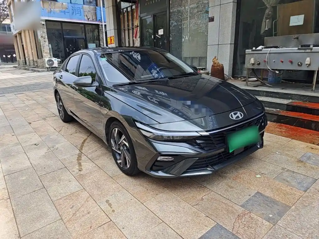 Hyundai Elantra — миниатюра 4