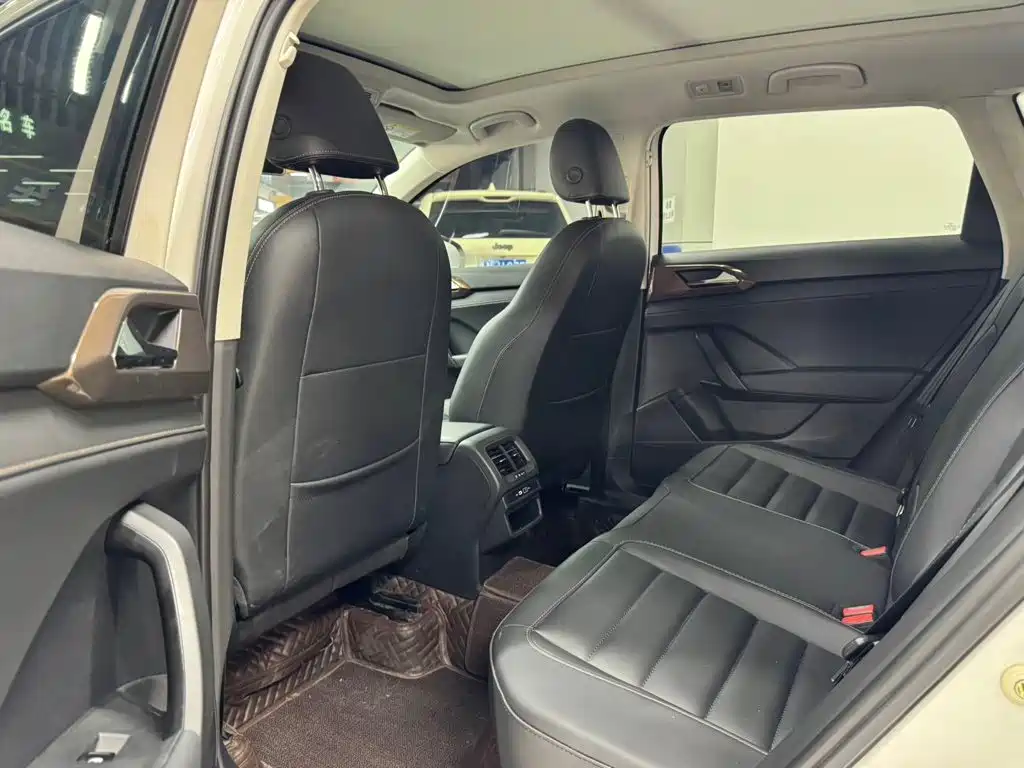 Volkswagen Tharu — миниатюра 8