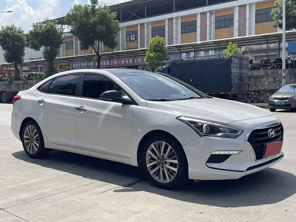Hyundai Mistra — миниатюра 3
