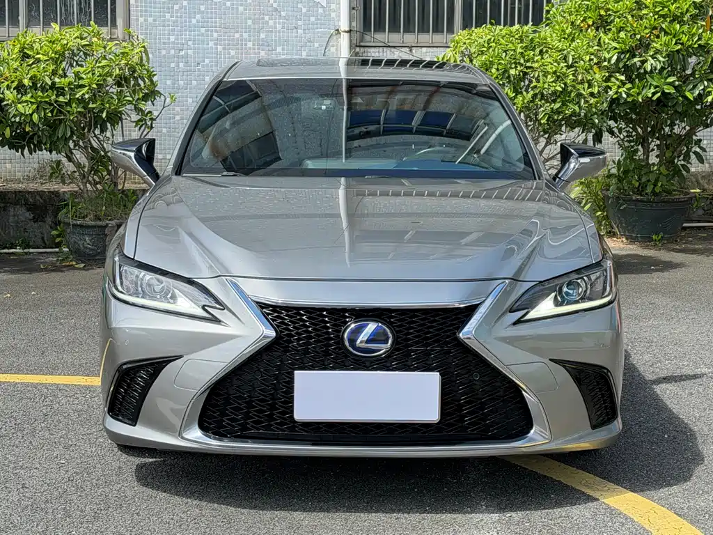 Lexus ES — миниатюра 2