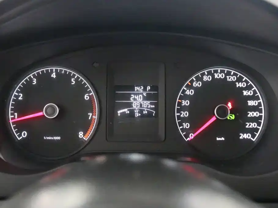 Volkswagen Sagitar — миниатюра 5