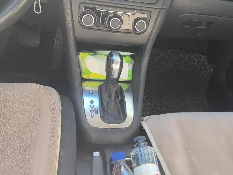 Volkswagen Golf — миниатюра 16