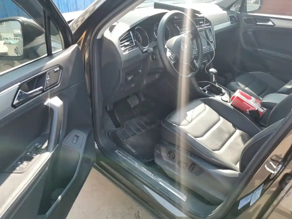 Volkswagen Tiguan L — миниатюра 16