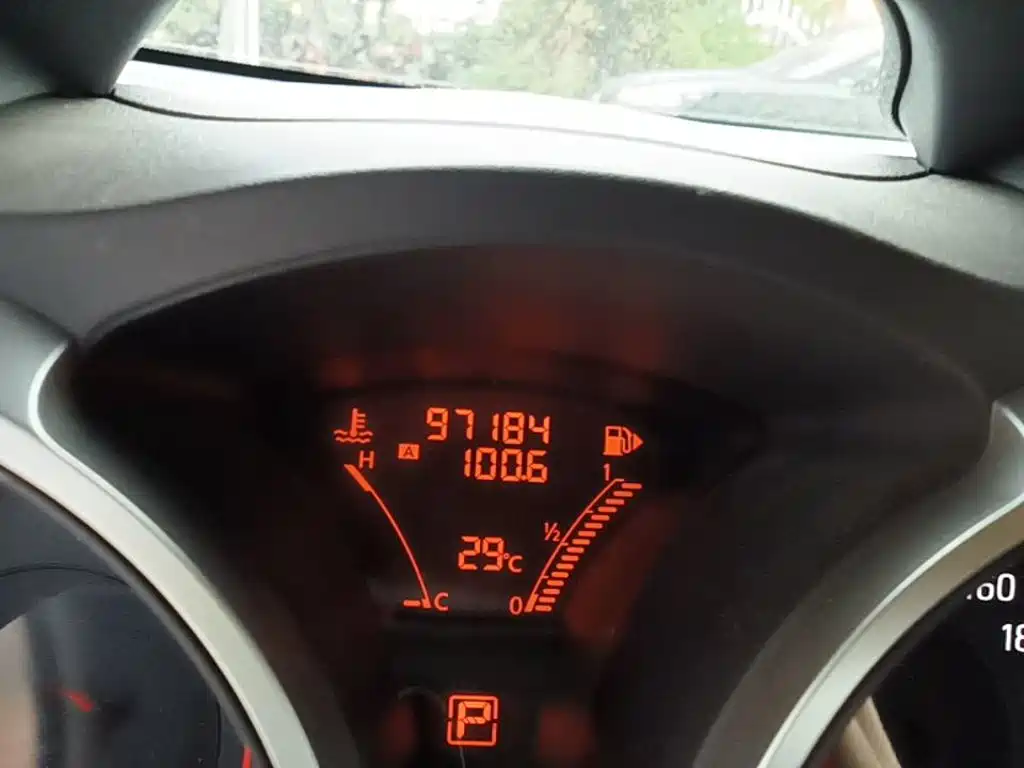 Infiniti ESQ — миниатюра 12