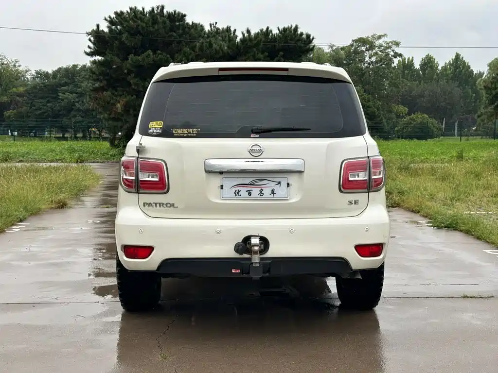 Nissan Patrol — миниатюра 5
