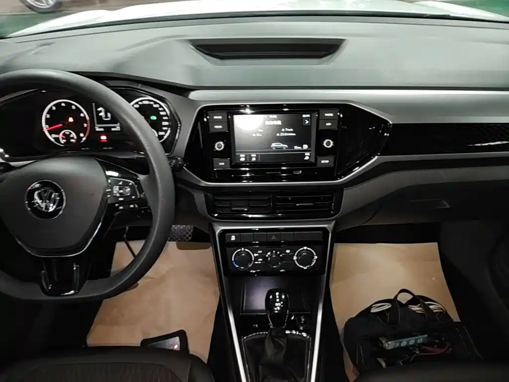 Volkswagen T-Cross — миниатюра 13