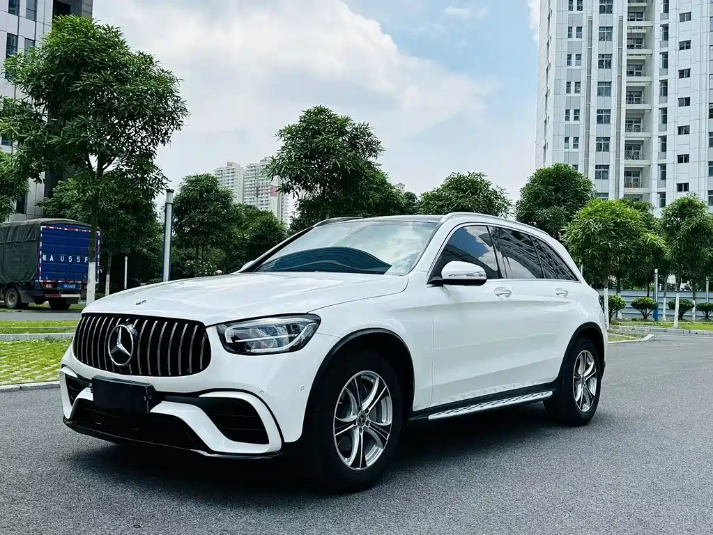 MERCEDES-BENZ GLC