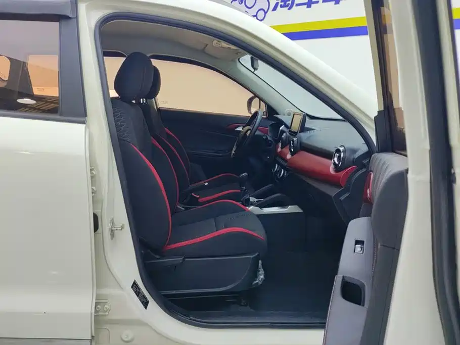 BAIC Senova X35 — миниатюра 8