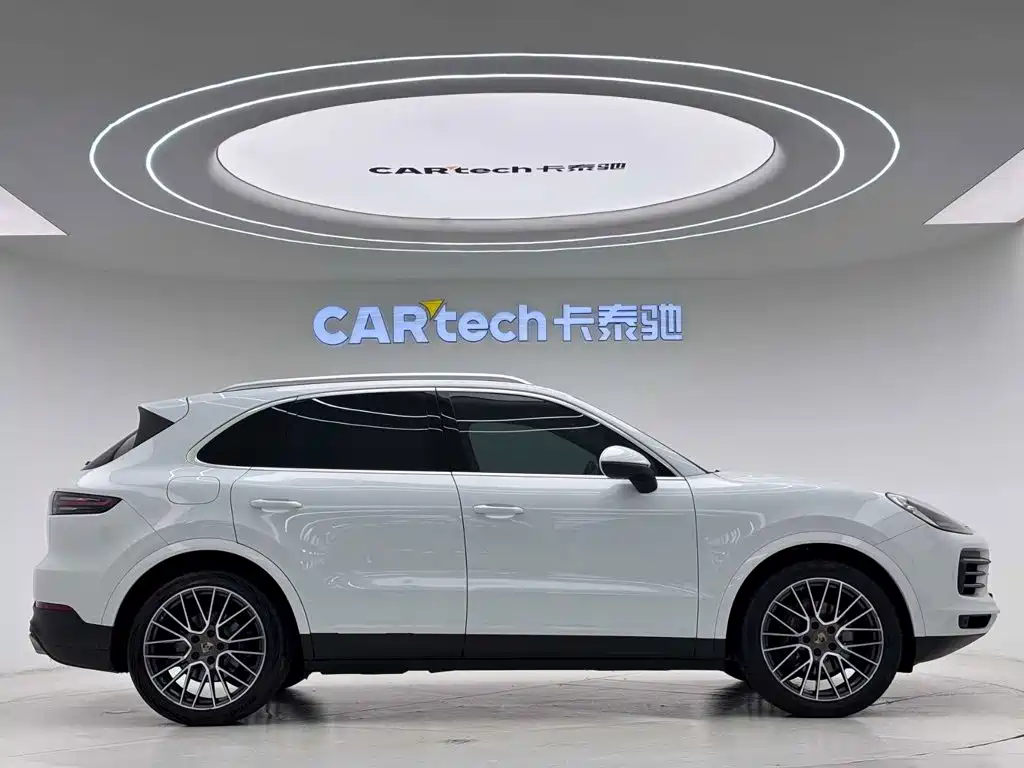 Porsche Cayenne — миниатюра 4