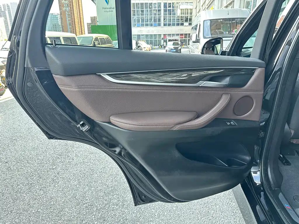 BMW X5 (Import) — миниатюра 25