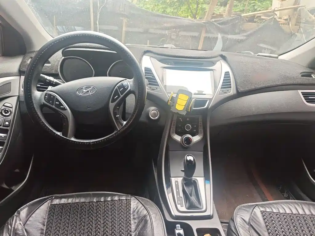 Hyundai Elantra Langdong — миниатюра 13