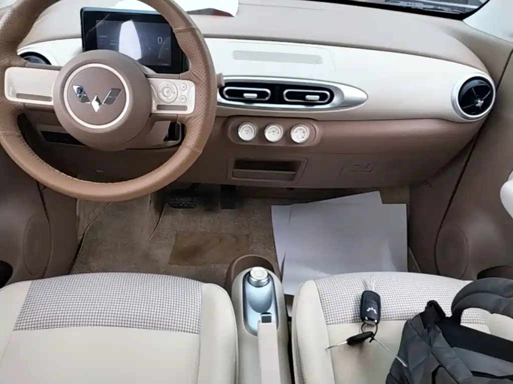 Wuling MINIEV — миниатюра 13